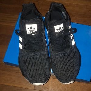 Women’s Adidas swift run size 9
